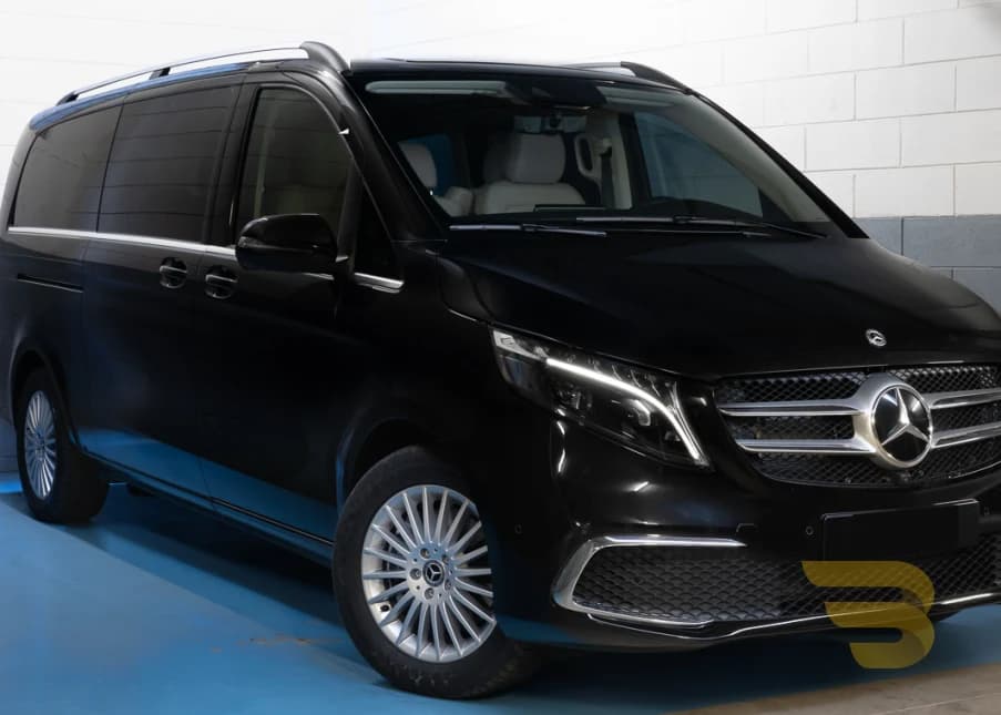 Mercedes Benz V300d 4-Matic Extra Long