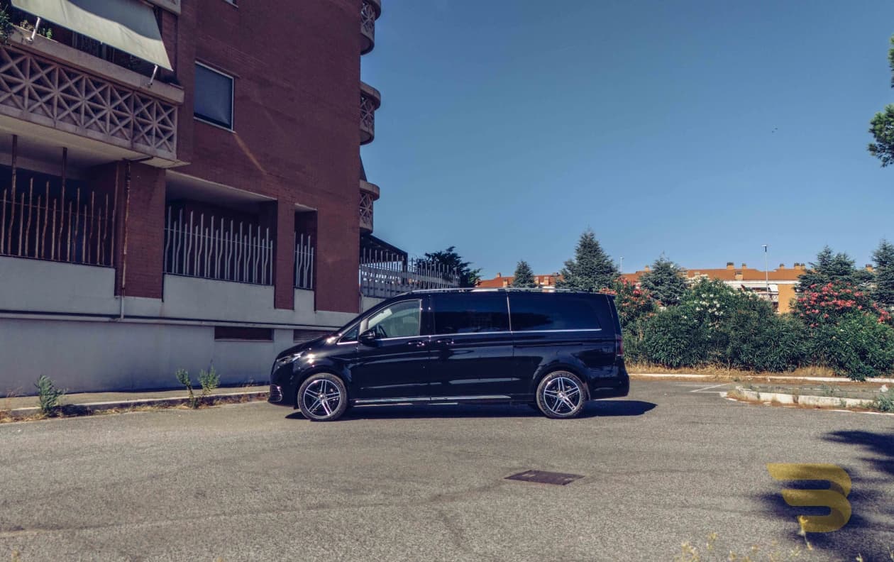 Mercedes Benz V300 4x4 XL VIP (Captain, 7 seat)